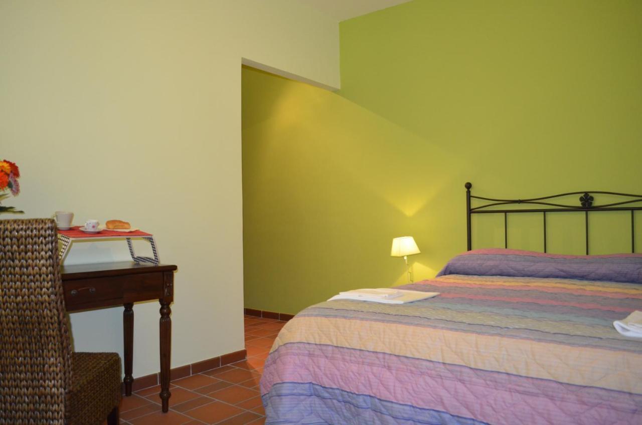 B&B La Casa Di Giulietta Castelmezzano Bagian luar foto