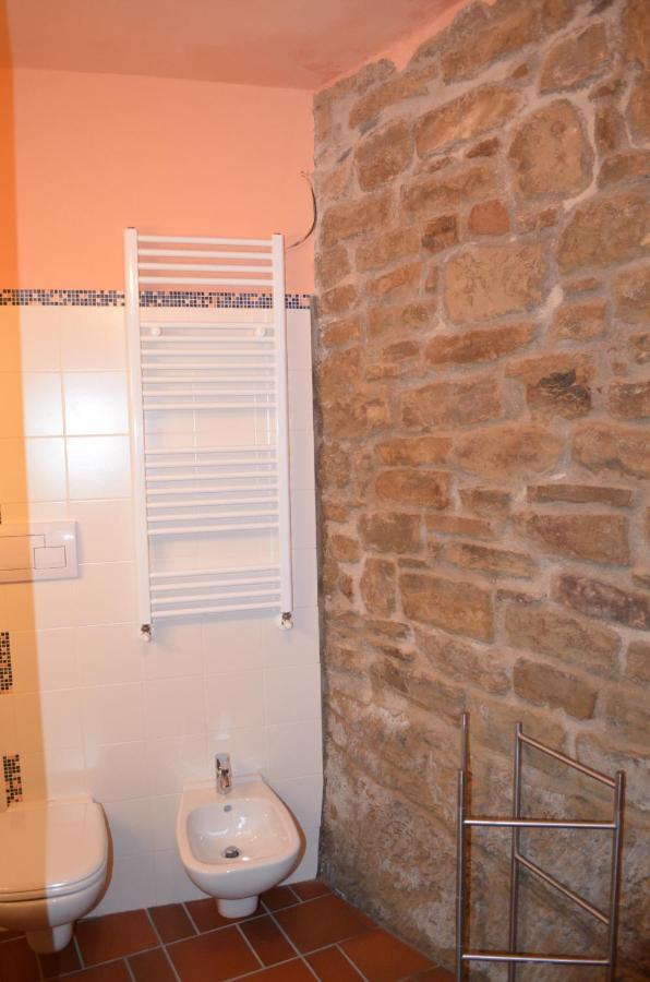 B&B La Casa Di Giulietta Castelmezzano Bagian luar foto