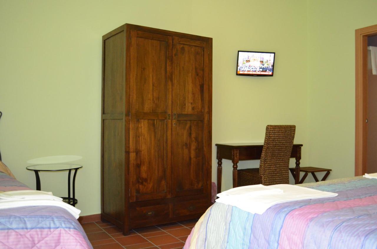 B&B La Casa Di Giulietta Castelmezzano Bagian luar foto