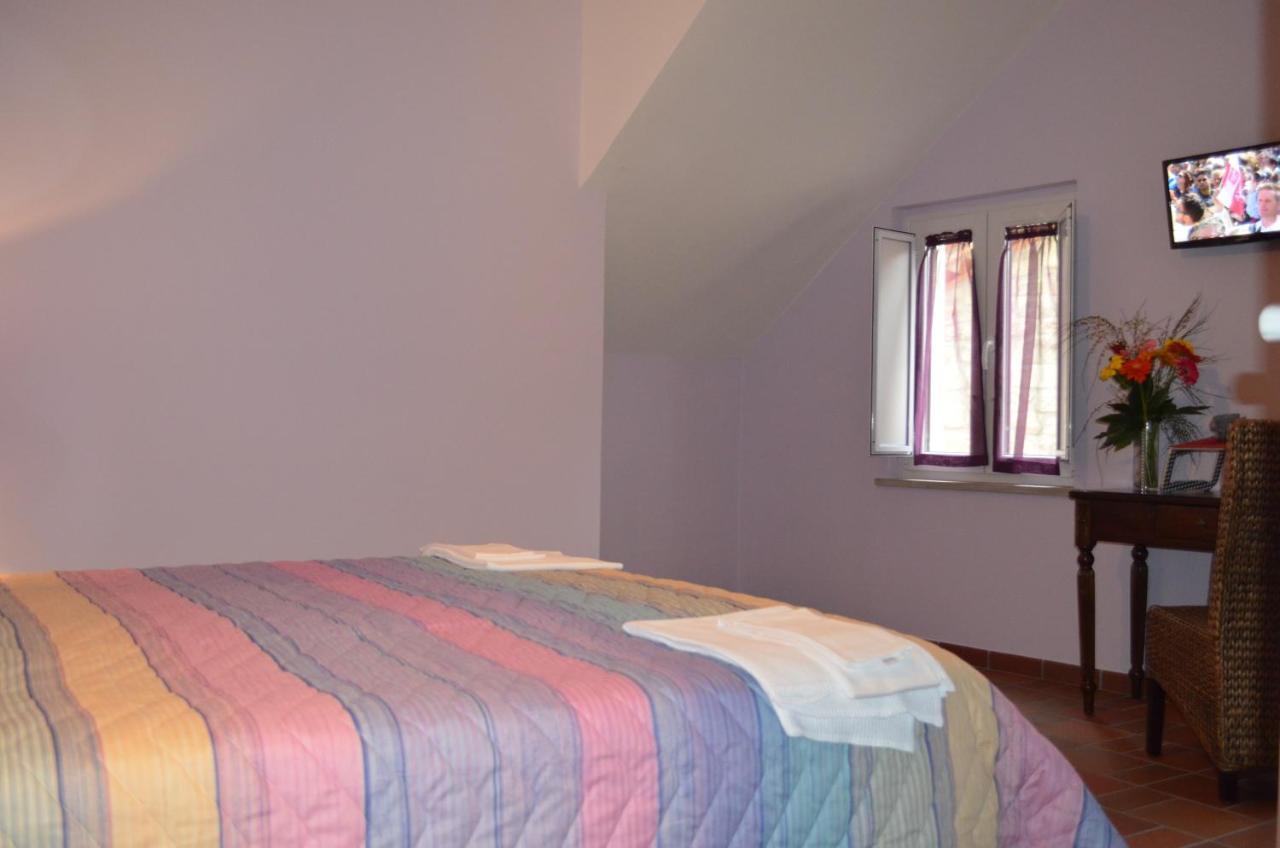 B&B La Casa Di Giulietta Castelmezzano Bagian luar foto