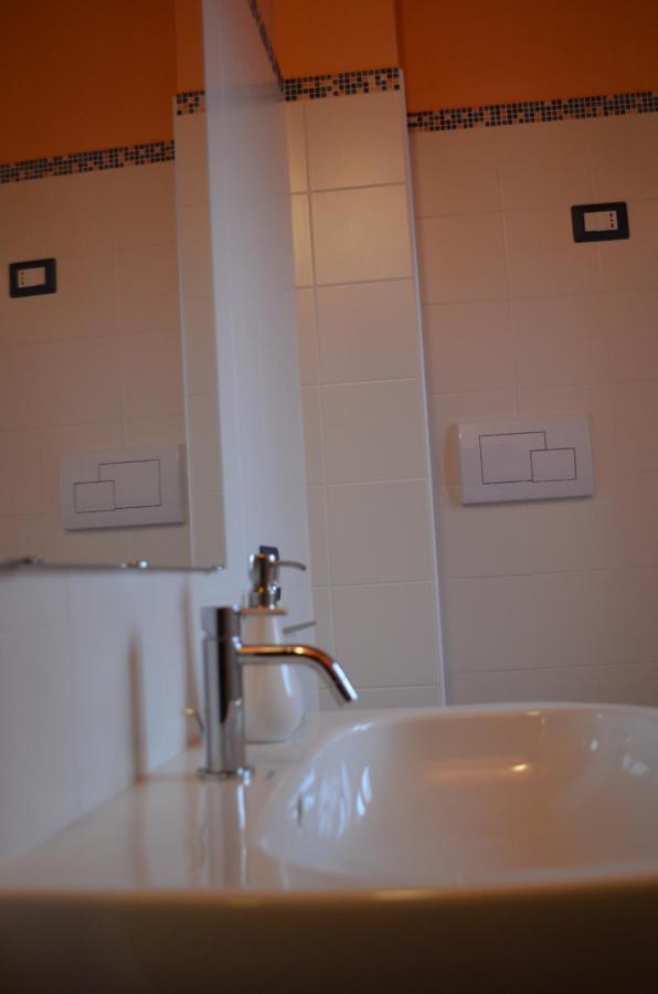B&B La Casa Di Giulietta Castelmezzano Bagian luar foto