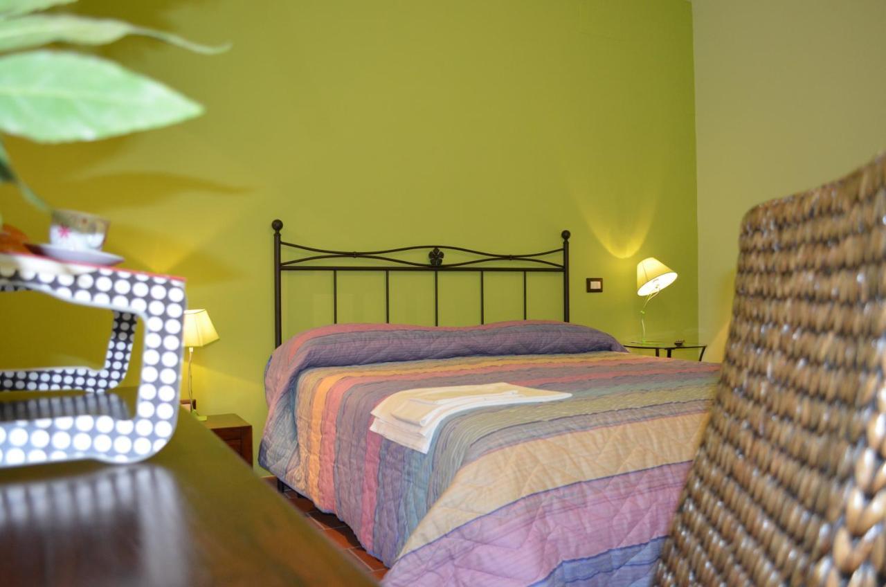 B&B La Casa Di Giulietta Castelmezzano Bagian luar foto