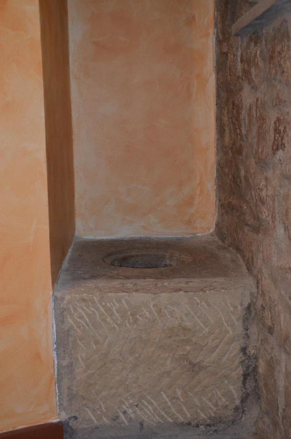 B&B La Casa Di Giulietta Castelmezzano Bagian luar foto