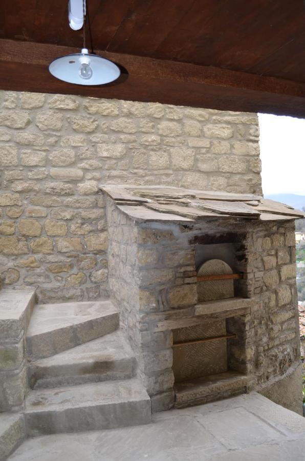 B&B La Casa Di Giulietta Castelmezzano Bagian luar foto